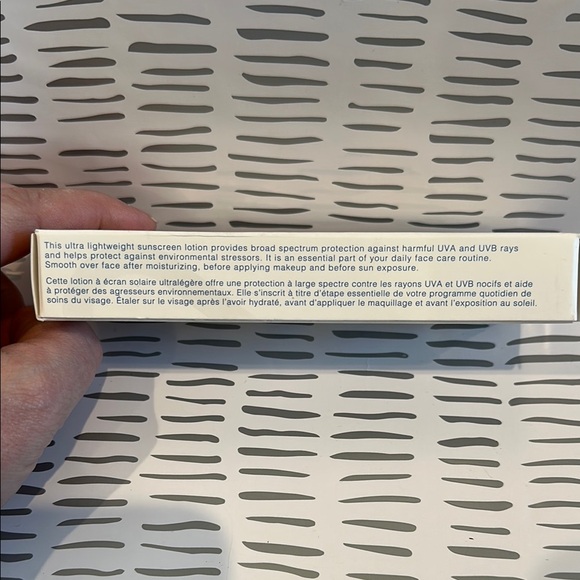 Avon Anew Hydra Fusion Daily Beauty Defense SPF 50 - Picture 5 of 6